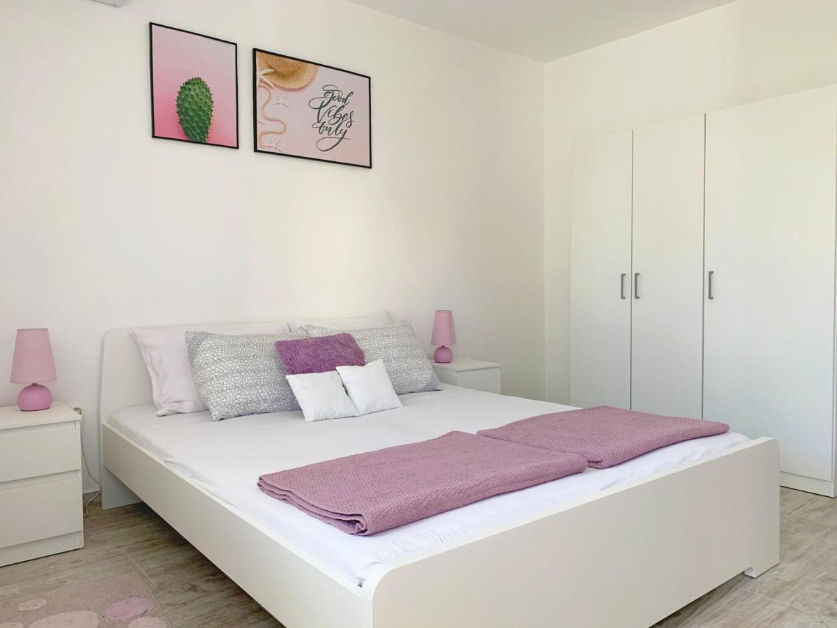 Apartment Gardenview - New! Krk Town Kültér fotó