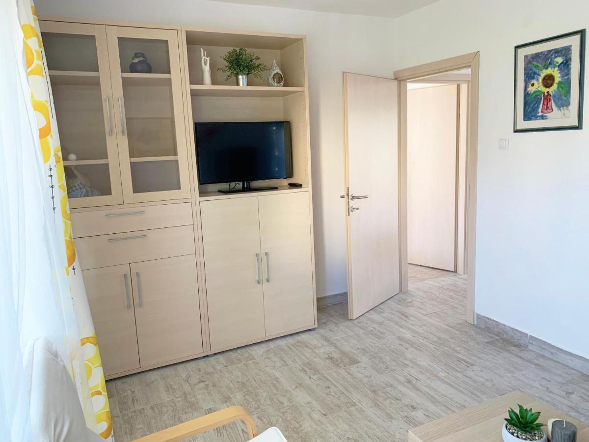 Apartment Gardenview - New! Krk Town Kültér fotó